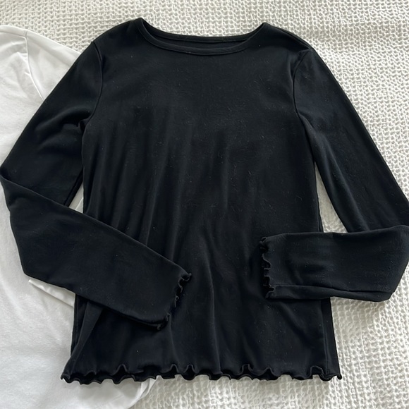 Set of 2 long sleeve shirts, Size 10/12 - Picture 2 of 5